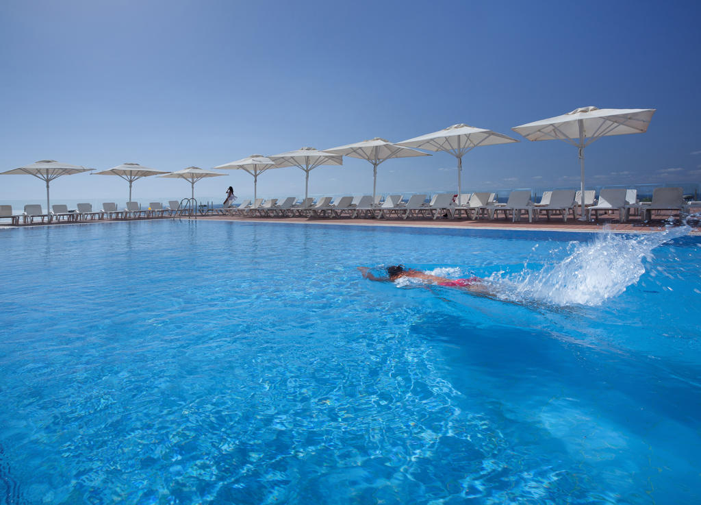 Island Luxurious Suites Hotel And Spa Netanja Exteriér fotografie
