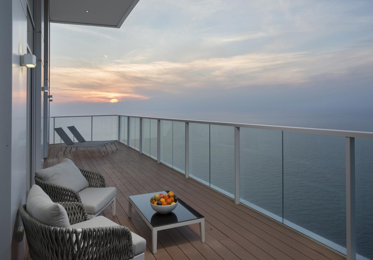 Island Luxurious Suites Hotel And Spa Netanja Exteriér fotografie