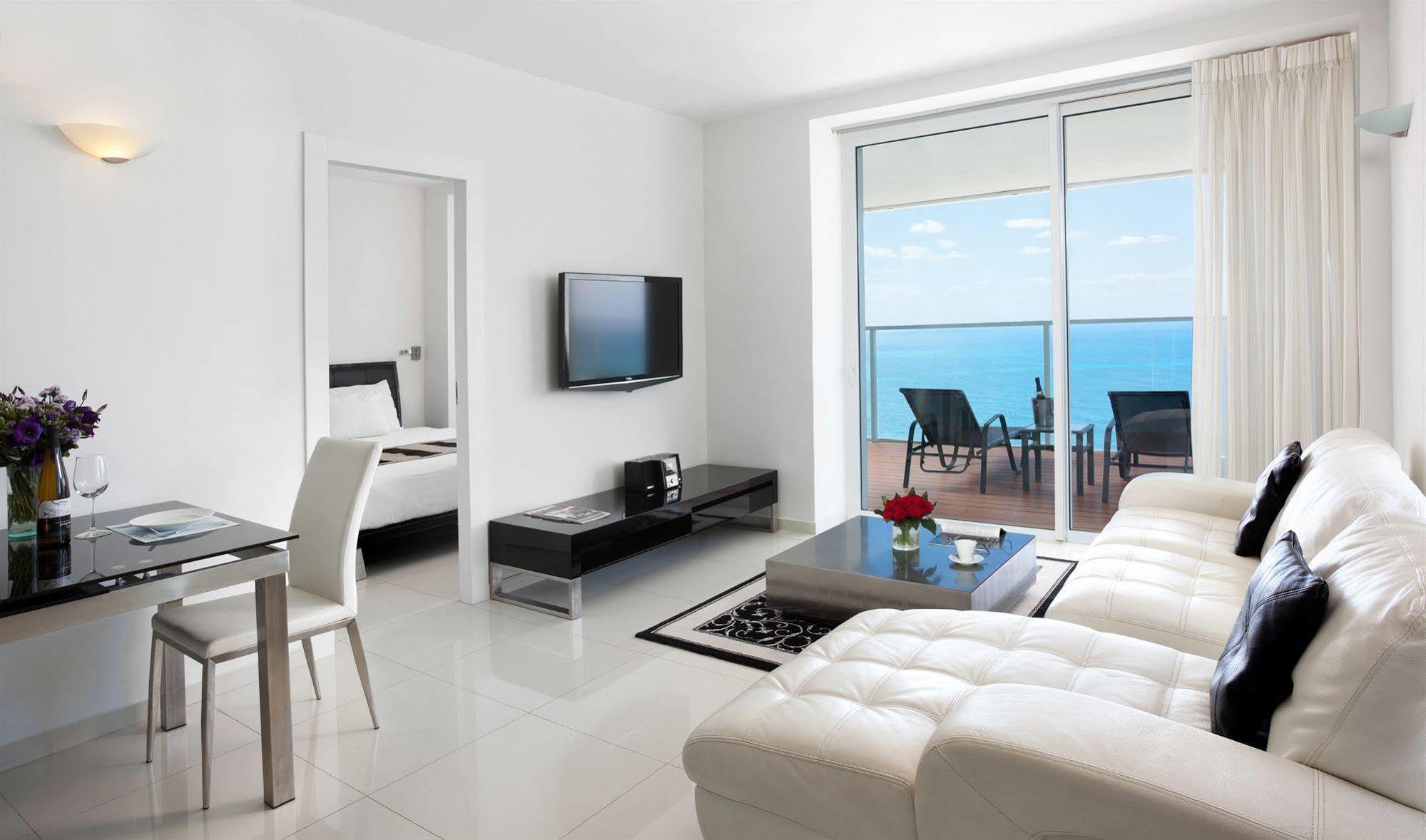 Island Luxurious Suites Hotel And Spa Netanja Exteriér fotografie