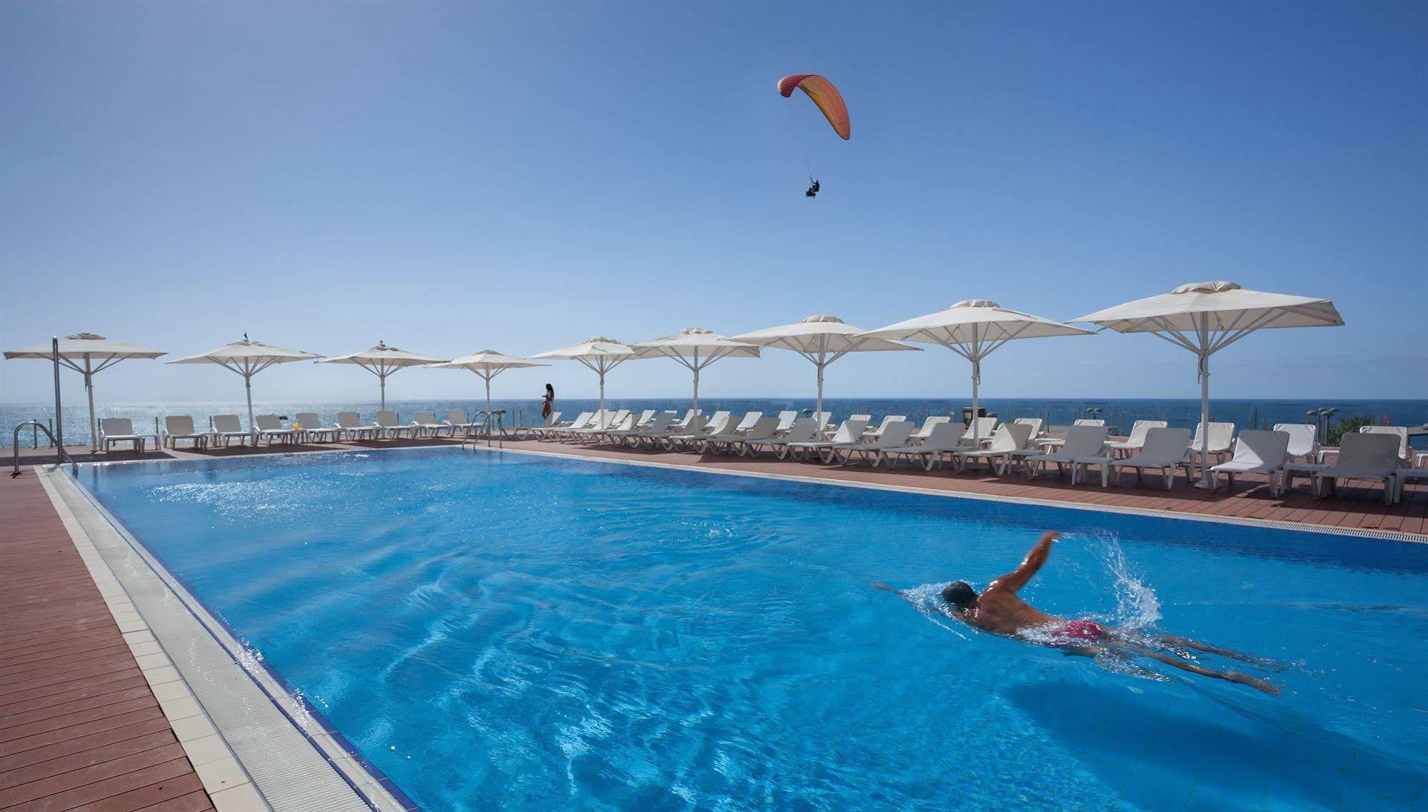 Island Luxurious Suites Hotel And Spa Netanja Exteriér fotografie