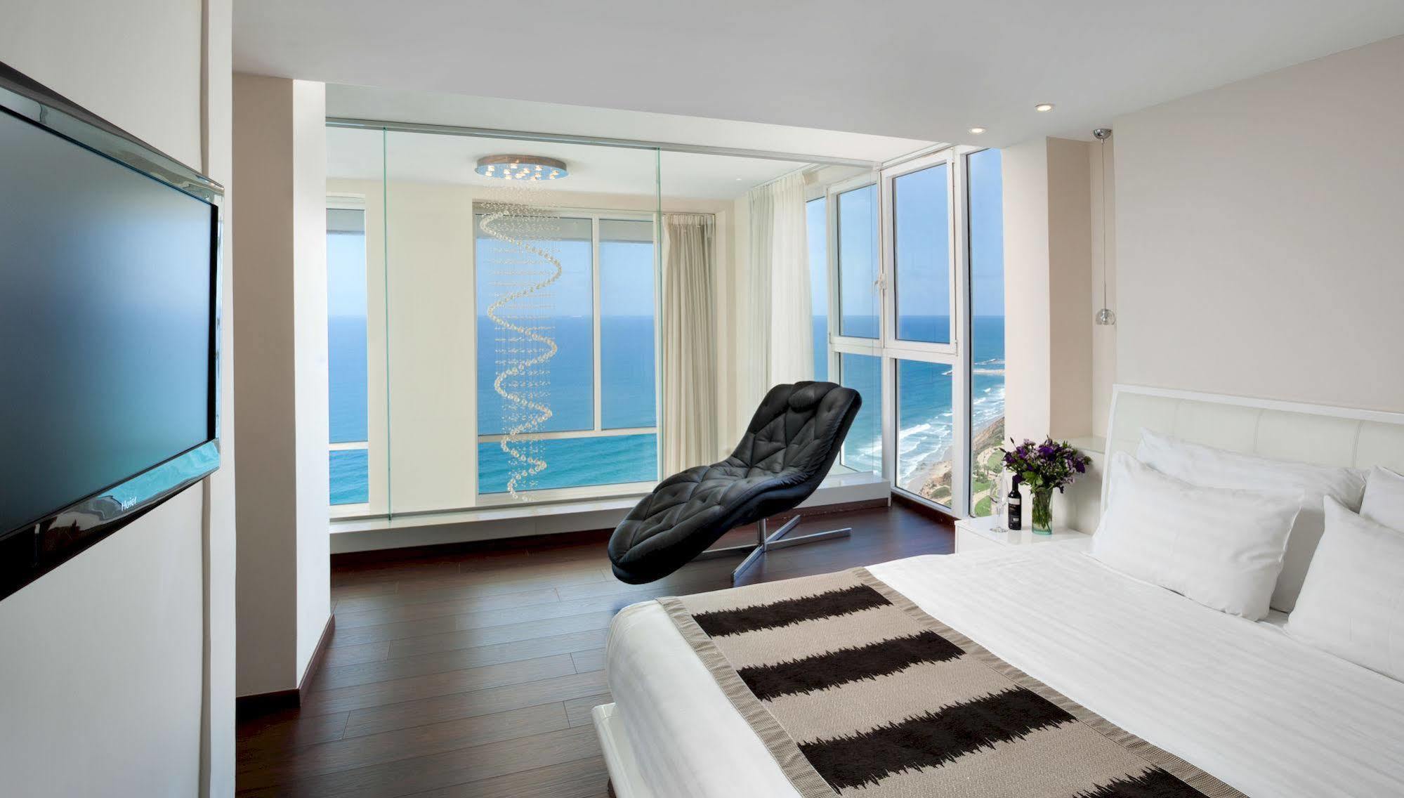 Island Luxurious Suites Hotel And Spa Netanja Exteriér fotografie