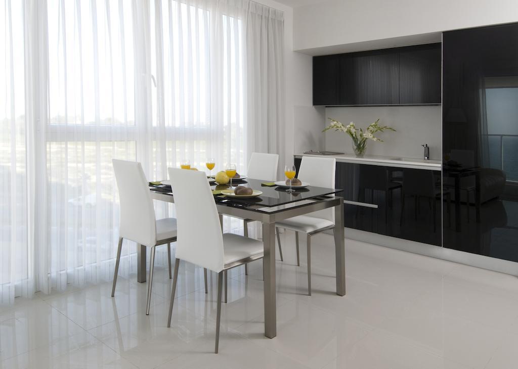 Island Luxurious Suites Hotel And Spa Netanja Pokoj fotografie