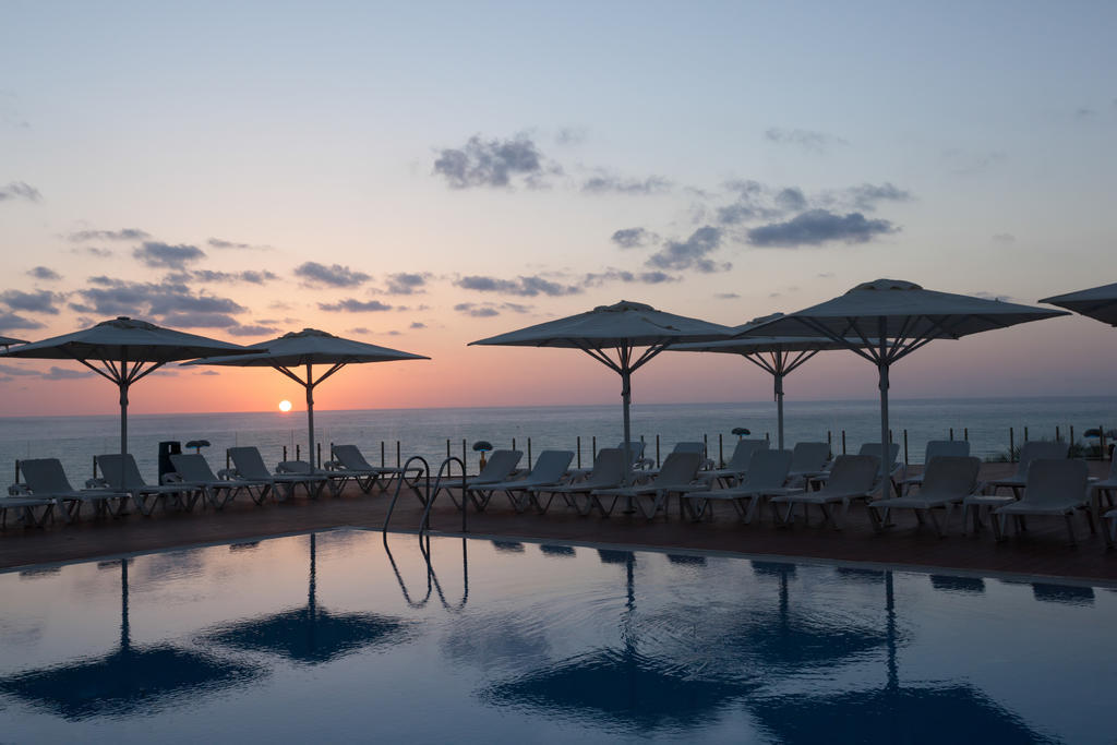 Island Luxurious Suites Hotel And Spa Netanja Exteriér fotografie